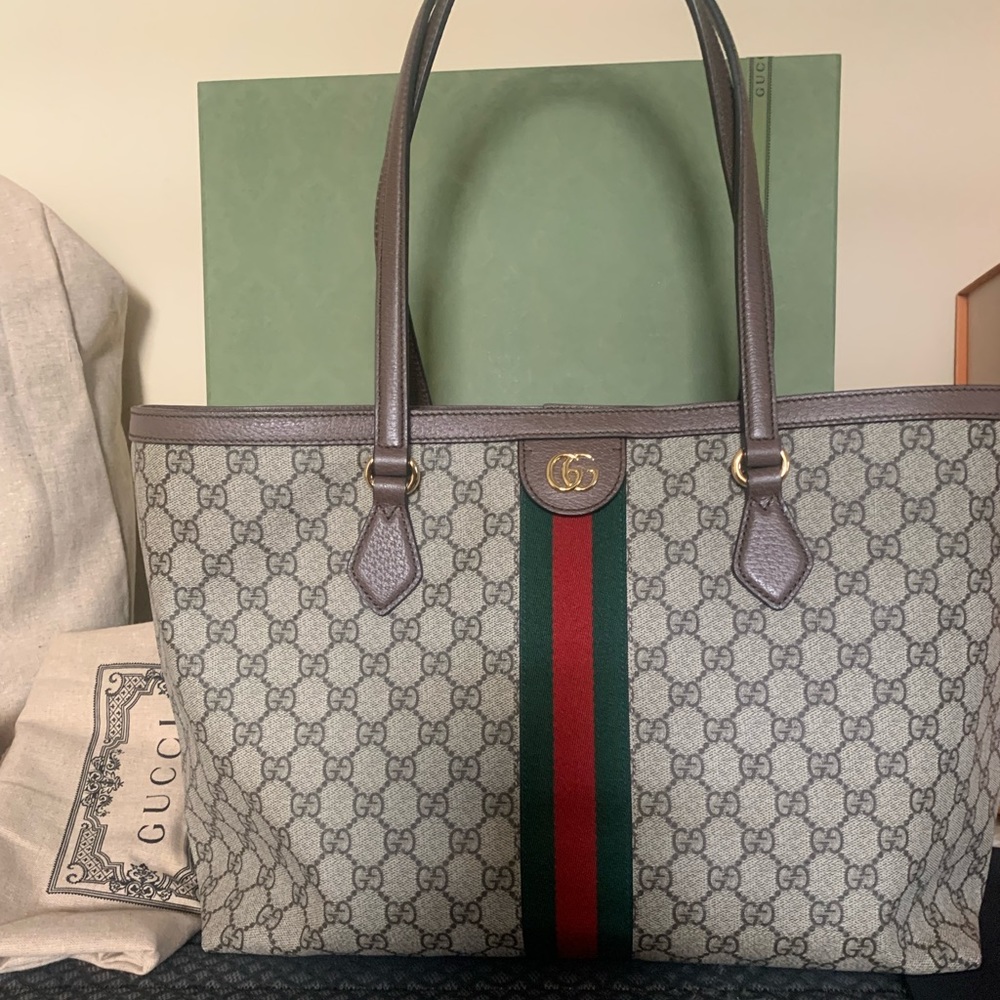 Gucci authentic Ophidia GG medium tote